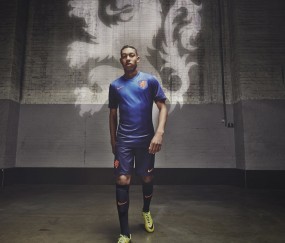 开云官方app入口-西甲国家德比之夜，阿尔瓦雷斯对手完全无解