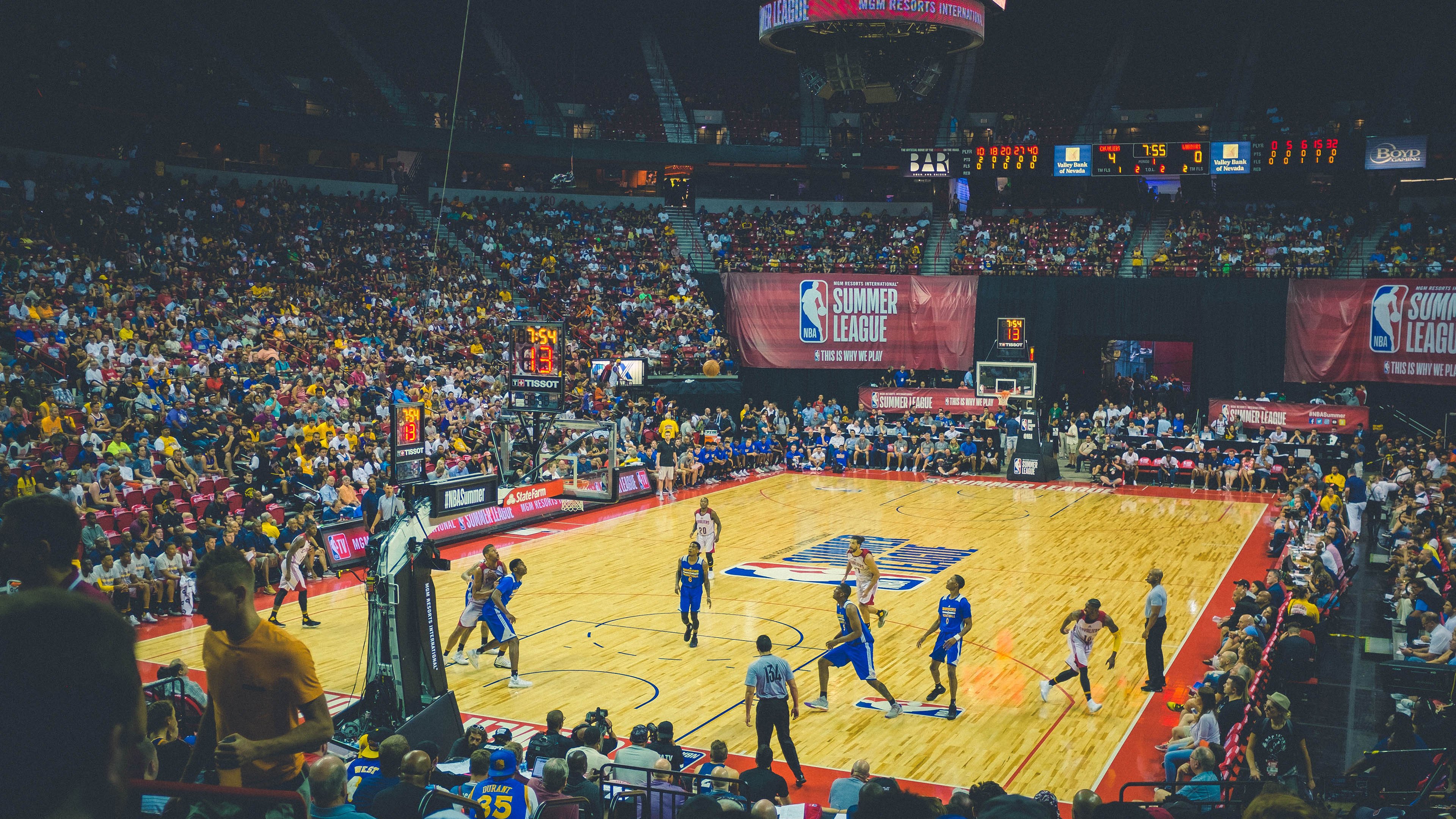 鹰击南岸，雄鹿为王，字母哥在焦点战中完成终极证明